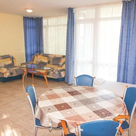 アパート Two-bedroom In *